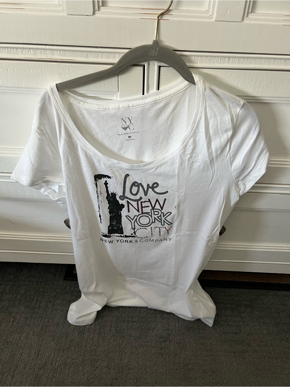 New York & Company White 'Love New York' Graphic Scoop Neck Tee new